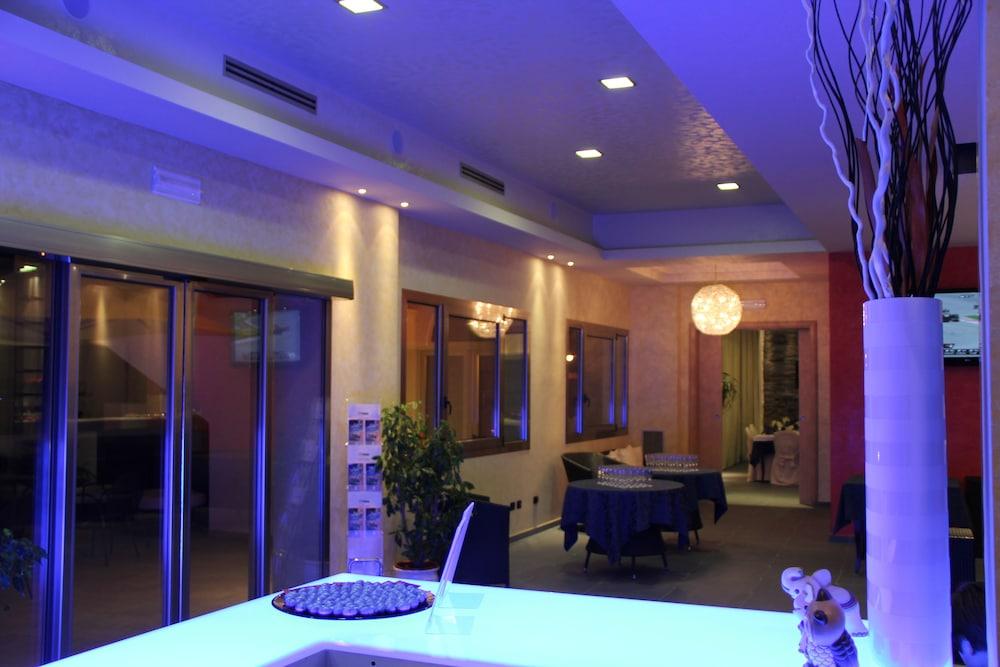 โฮเต็ล ริสเบิร์ก Hotel กัลลีโปลี ภายนอก รูปภาพ