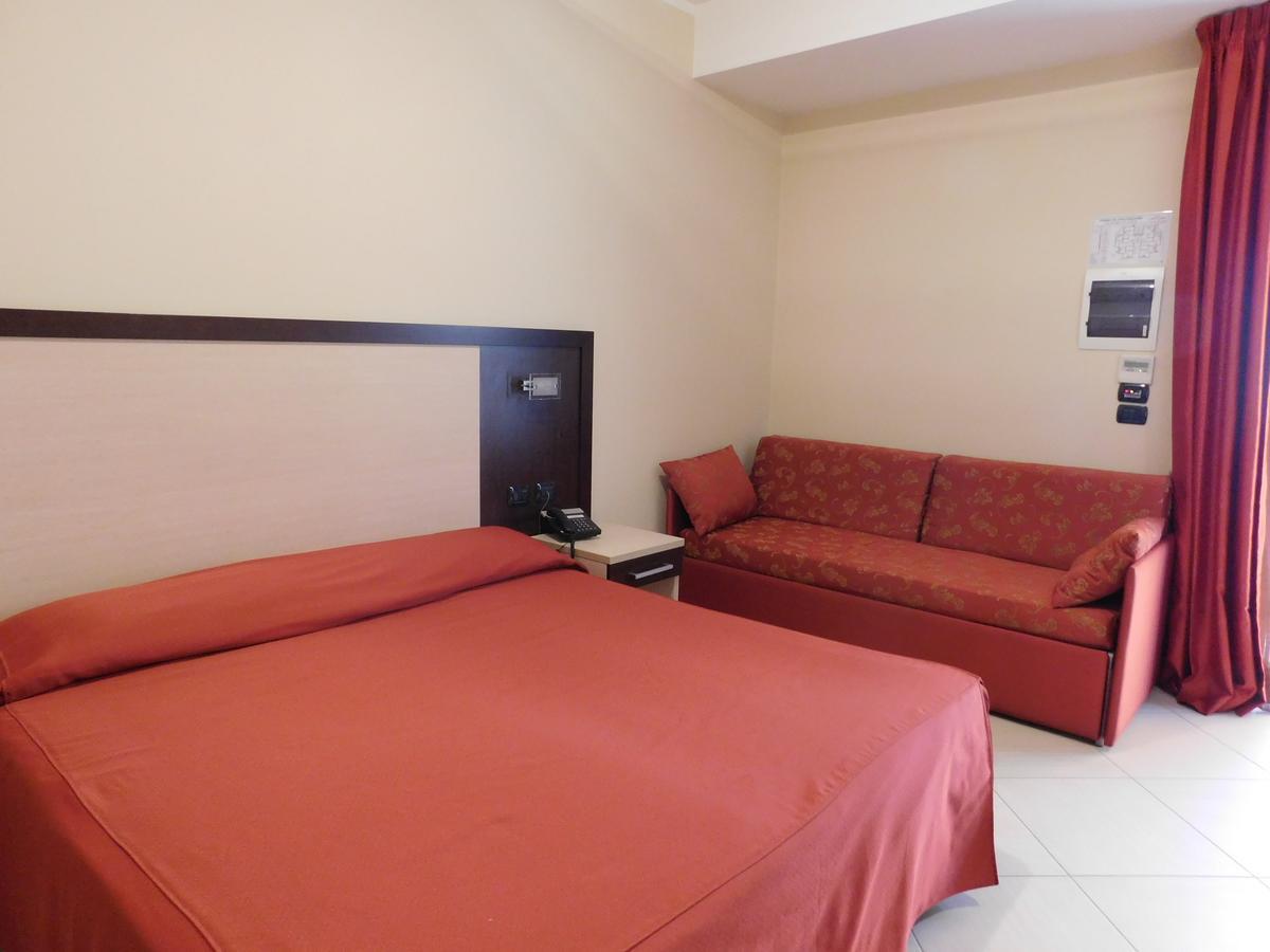 โฮเต็ล ริสเบิร์ก Hotel กัลลีโปลี ภายนอก รูปภาพ